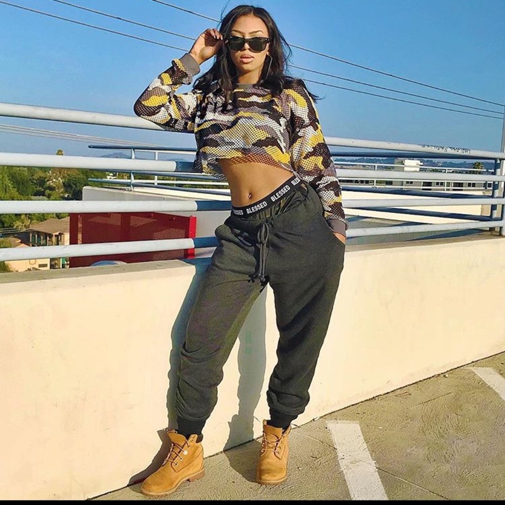 Long sleeved camo yellow mesh crop top